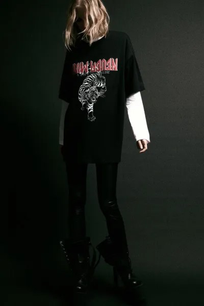 Футболка oversize с принтом в стиле гранж