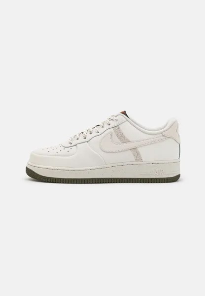 Низкие кроссовки AIR FORCE 1 07 Nike, фантом/карго хаки/темно-рыжий/серебристый металлик