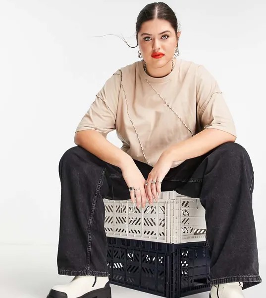 Oversized-футболка бежевого цвета с наружными швами ASOS DESIGN Curve-Светло-бежевый цвет