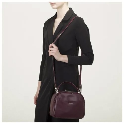 Сумка женская, 2 отдела на молнии, 2 наружных кармана, длинный ремень, цвет бордовый Suffle 4795791 .