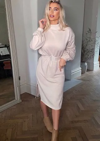 Платье-свитшот миди кремового цвета с длинными рукавами и поясом In The Style x Billie Faiers-Белый