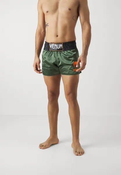 Спортивные шорты Classic Muay Thai Short Venum, цвет green/black/gold