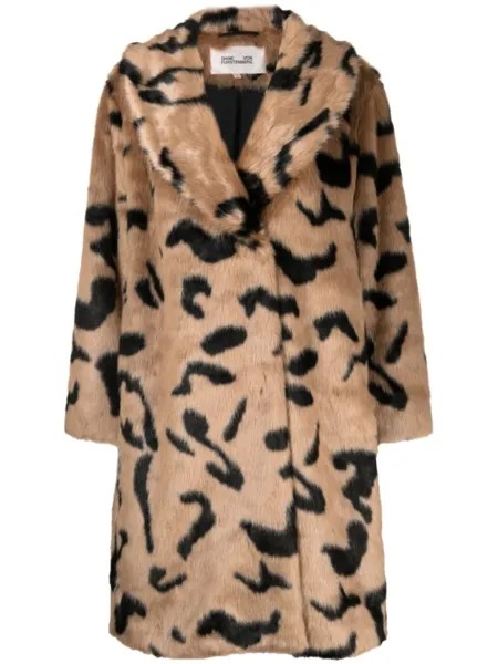 Diane Von Furstenberg шуба из искусственного меха с анималистичным принтом, нейтральный цвет