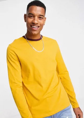 Лонгслив горчичного цвета с контрастной бордовой отделкой ASOS DESIGN-Желтый
