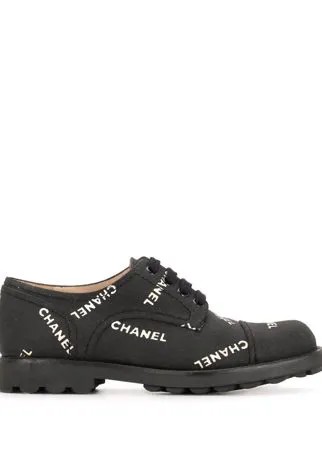 Chanel Pre-Owned туфли с логотипом