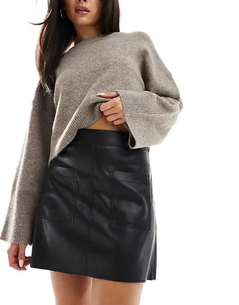 Черная мини-юбка из искусственной кожи с карманами River Island