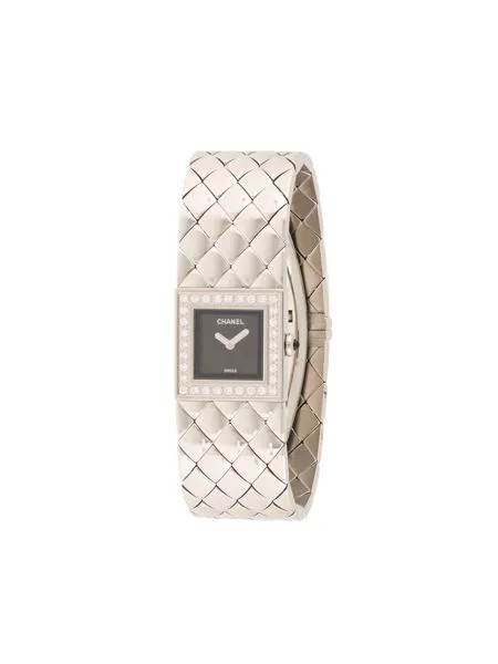 Chanel Pre-Owned наручные часы Matelasse pre-owned 19 мм
