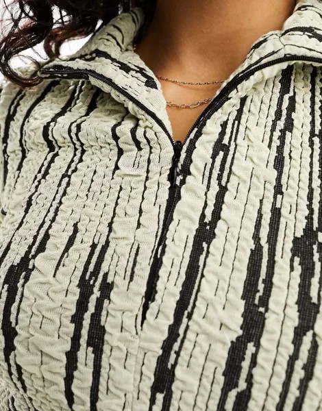 Монохромный топ с фактурной молнией спереди Vero Moda