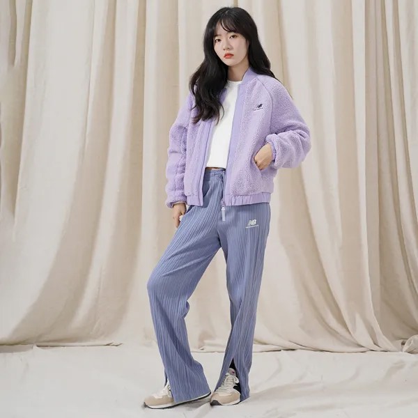Бархатная куртка женская фиолетовая New Balance