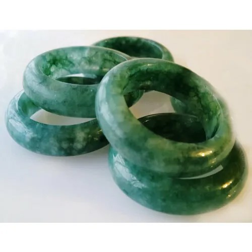 Кольцо Кольцо из цельного камня Авантюрин гладкое тёмный зеленый, защитный талисман и редкий оберег, авантюрин, размер 18.5, зеленый