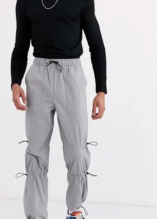 Серые брюки карго со складками ASOS DESIGN Tall-Серебряный