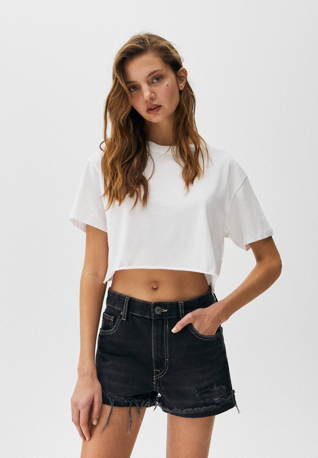 Джинсовые шорты PULL&BEAR, черный