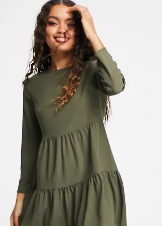 Ярусное платье мини с присборенной юбкой и длинными рукавами цвета хаки ASOS DESIGN Petite-Зеленый цвет