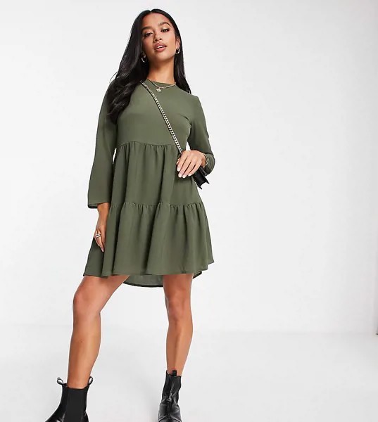 Ярусное платье мини с присборенной юбкой и длинными рукавами цвета хаки ASOS DESIGN Petite-Зеленый цвет
