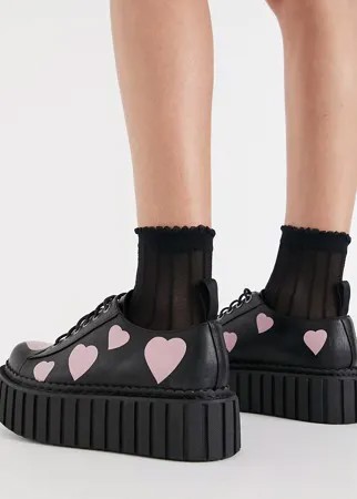 Черные ботинки-криперы на массивной подошве и шнуровке с розовыми сердечками Lamoda-Черный цвет