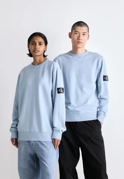 Толстовка WASHED BADGE CREW NECK UNISEX Calvin Klein Jeans, цвет dusk blue