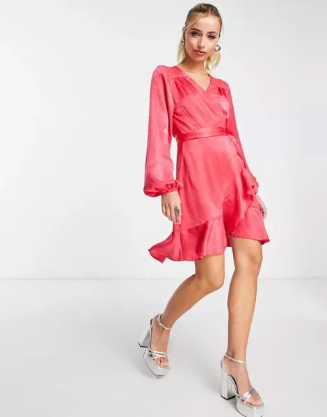 Атласное мини-платье цвета фуксии с объемными рукавами и запахом спереди Flounce London