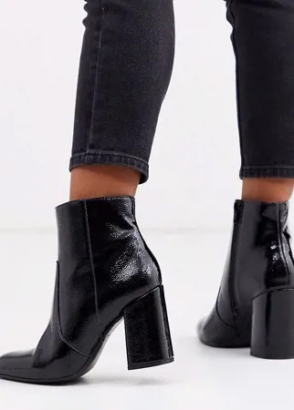 Черные лакированные ботильоны на каблуке для широкой стопы из полиуретана New Look-Черный