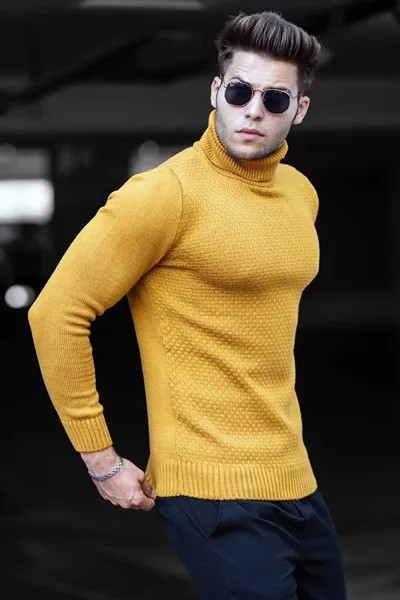 Горчичный свитер с высоким воротником 4659 MADMEXT