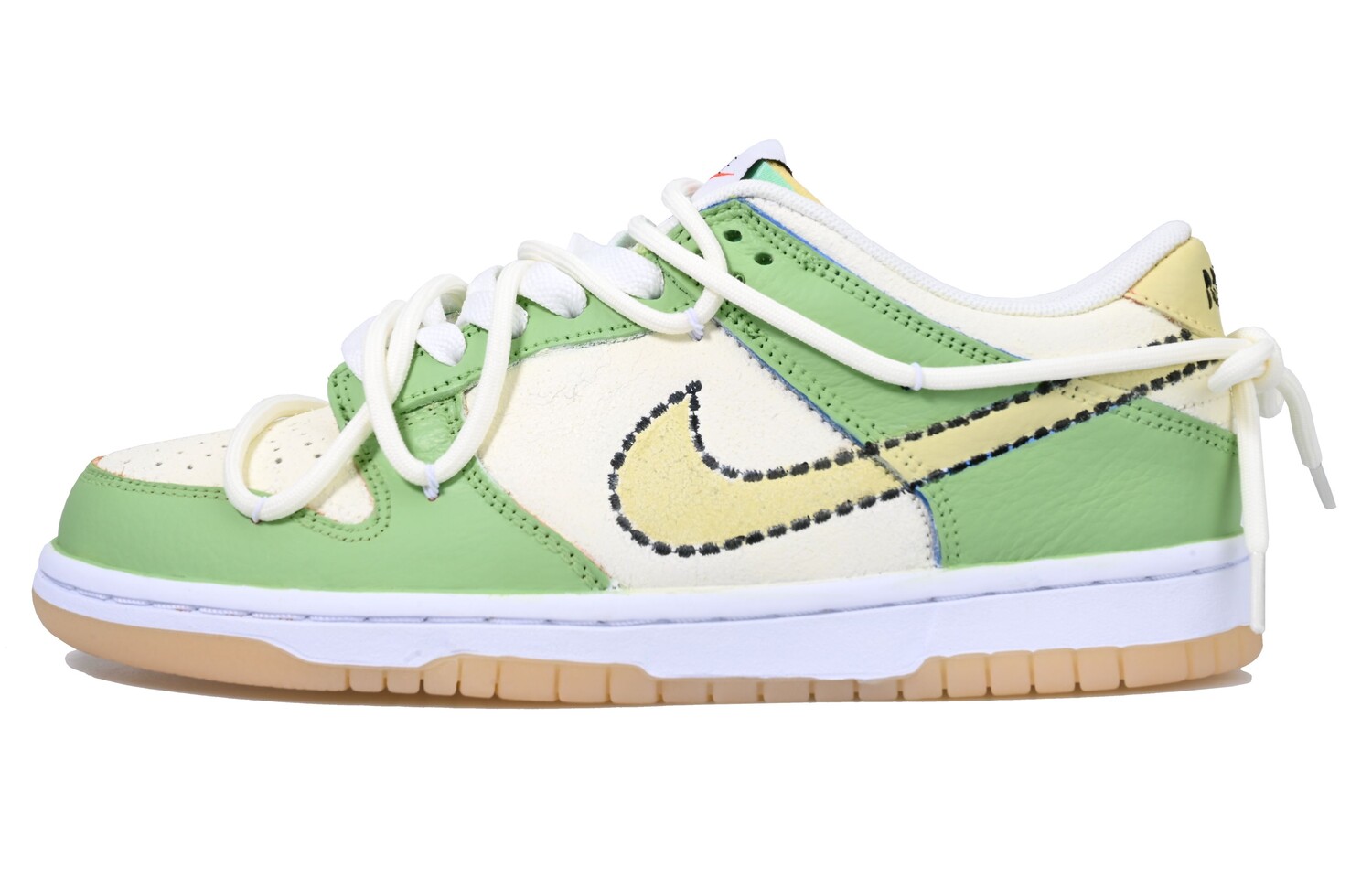 Кроссовки Nike Dunk Skateboarding Shoes Women's Low-top Green/Beige, светло-зеленый