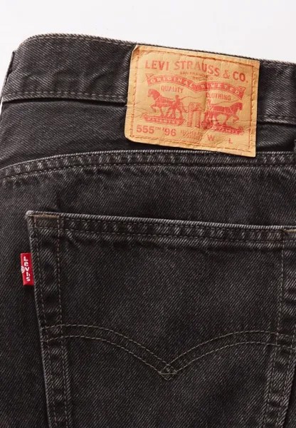 Джинсы-сигареты Levi's, черный деним