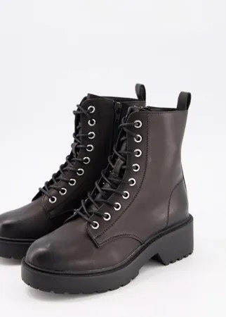 Черные ботинки на плоской массивной подошве со шнуровкой New Look-Черный цвет