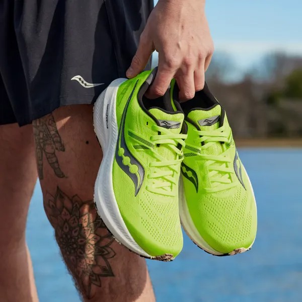 Спортивный топ New Balance Accelerate Long Sleeve, желтый