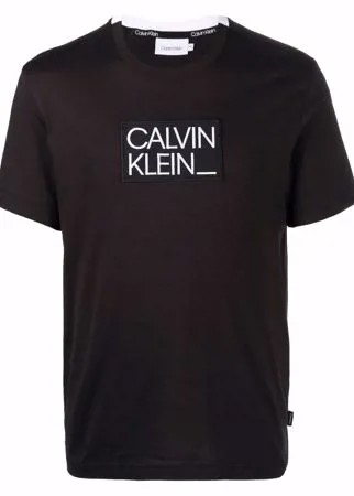 Calvin Klein футболка с нашивкой-логотипом