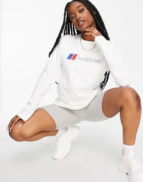 Белый лонгслив с логотипом Berghaus