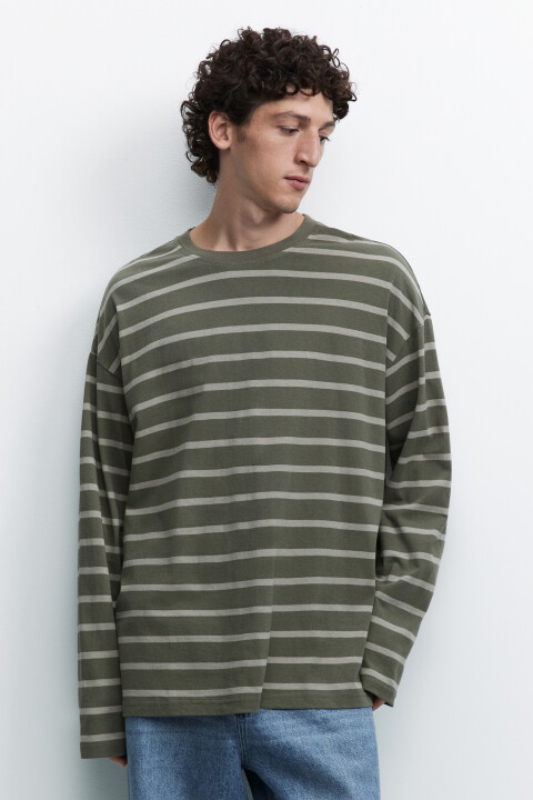 Лонгслив oversize хлопковый с принтом в полоску