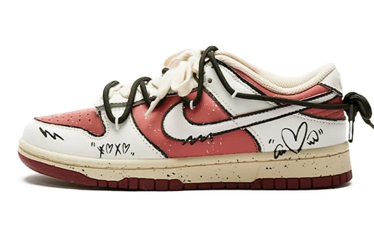 Кроссовки Nike Dunk Lifestyle Shoes Women's Low-top White/Red/Black, красный