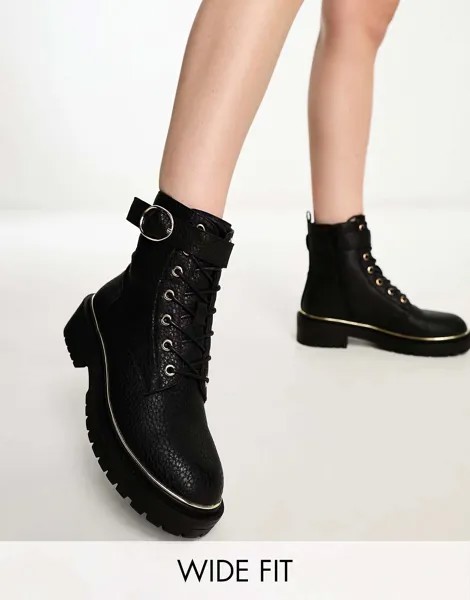 Черные широкие ботинки из искусственной кожи на шнуровке с фурнитурой New Look