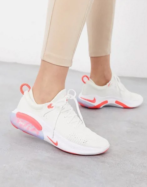 Кроссовки с розовыми элементами Nike Running joyride-Розовый