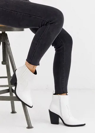 Белые ботинки в ковбойском стиле для широкой стопы ASOS DESIGN-Белый