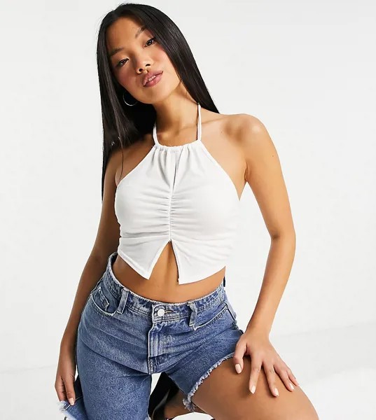 Белый топ со сборками спереди и бретелькой через шею Missguided Petite