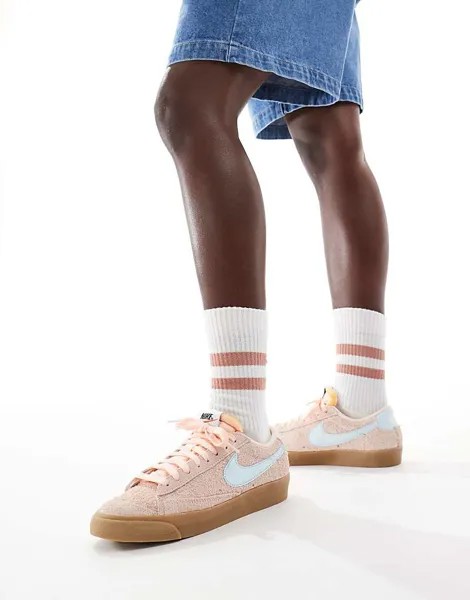 Розовые и синие кроссовки Nike Blazer Low '77