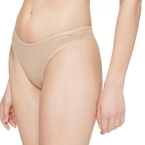 Женские трусики-стринги Calvin Klein Form QD3643 Calvin Klein