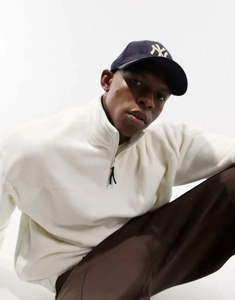 Объемный свитшот из флиса кремового цвета с половиной молнии ASOS DESIGN