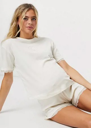 Кремовая пижама в рубчик с короткими шортами и кружевной отделкой Wednesday's Girl Maternity-Белый