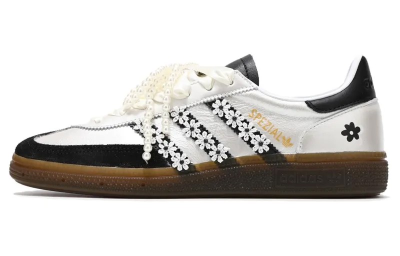 Кроссовки adidas originals Handball Spzl Skateboarding Shoes Unisex Low-top Black/White, черный/белый