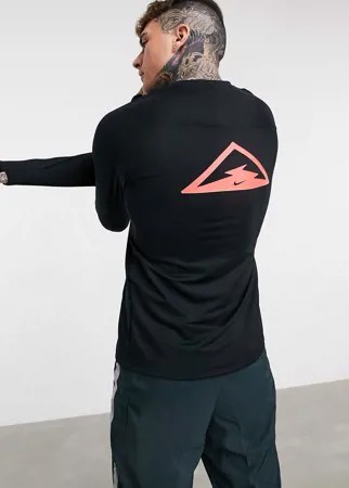 Черный лонгслив Nike Running Trail Element