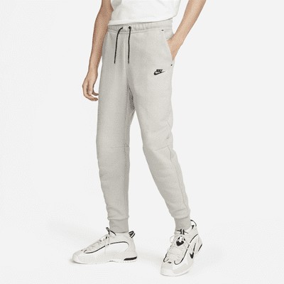 Джоггеры Nike Sportswear Tech Fleece, цвет Cobblestone/Black