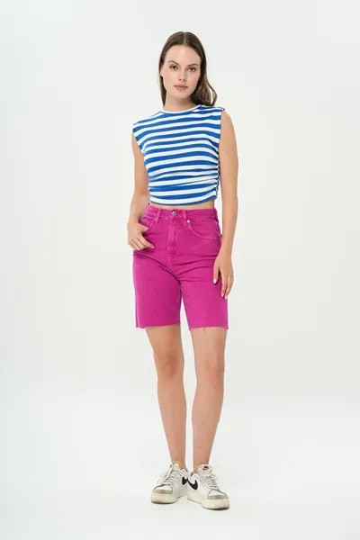 Женские укороченные джинсовые шорты цвета фуксии с высокой талией и молнией C 4534-041 CROSS JEANS