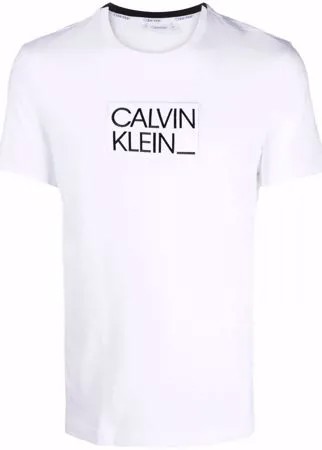 Calvin Klein футболка с нашивкой-логотипом
