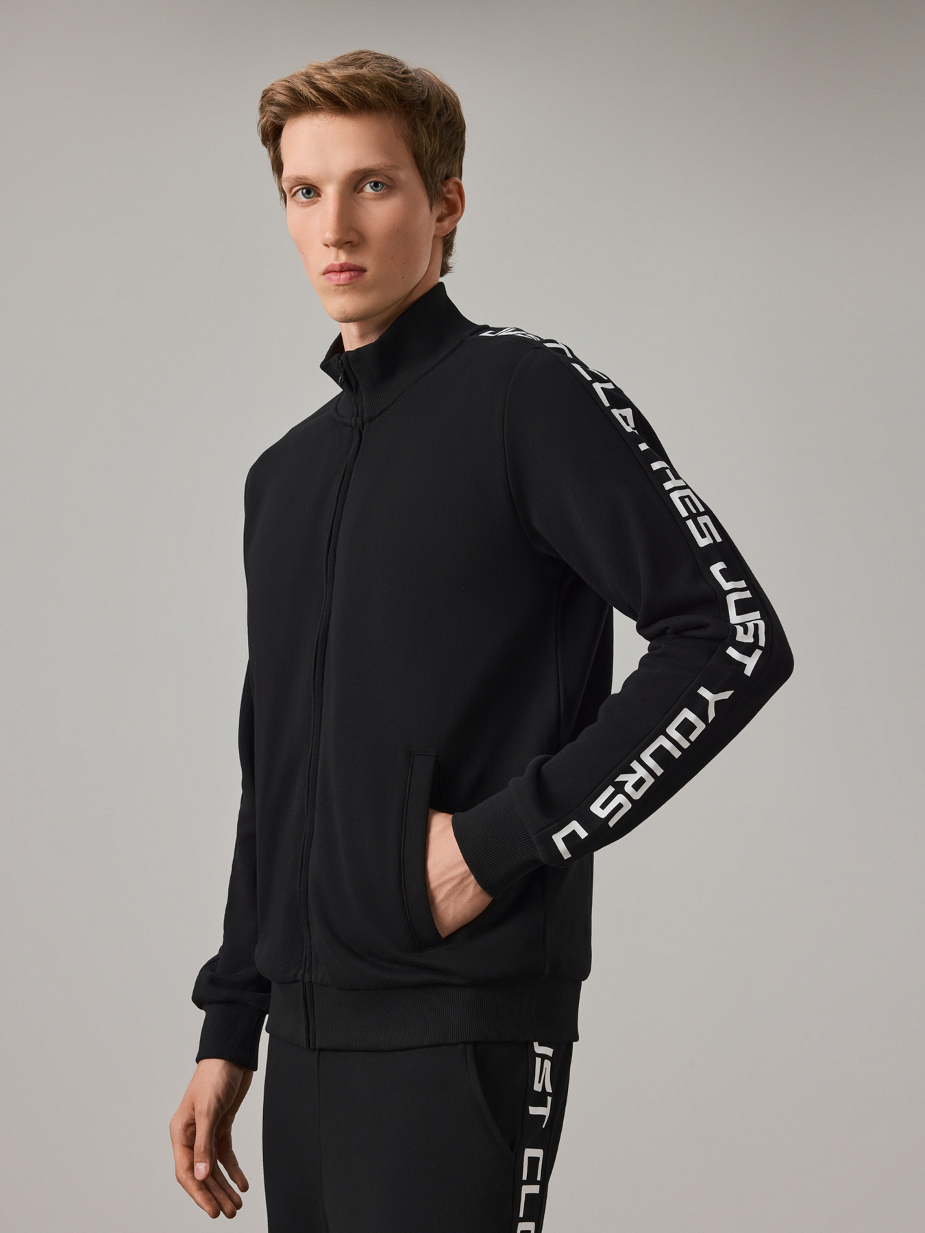 Толстовки Just Clothes