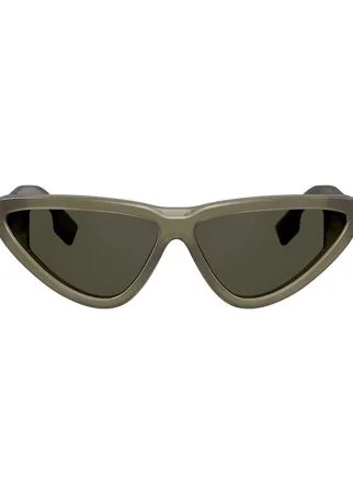 Burberry Eyewear солнцезащитные очки в оправе 'кошачий глаз'