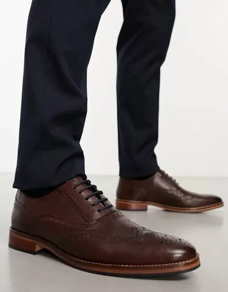 Коричневые кожаные туфли броги ASOS на натуральной подошве с яркими деталями