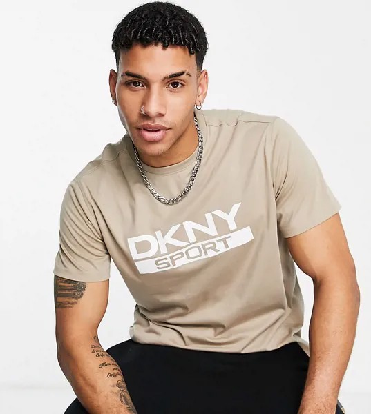 Коричневая футболка с принтом логотипа на груди DKNY Sport-Коричневый цвет