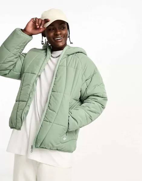 Зеленая куртка-пуховик с логотипом adidas Originals Adventure