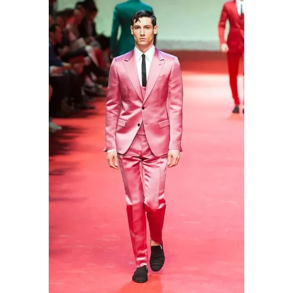 Новейший дизайн пальто и брюк, ярко-розовый атласный мужской костюм, индивидуальный облегающий смокинг, нежные костюмы из 3 предметов, блейзер для выпусквечерние вечера, Terno Masculino 0